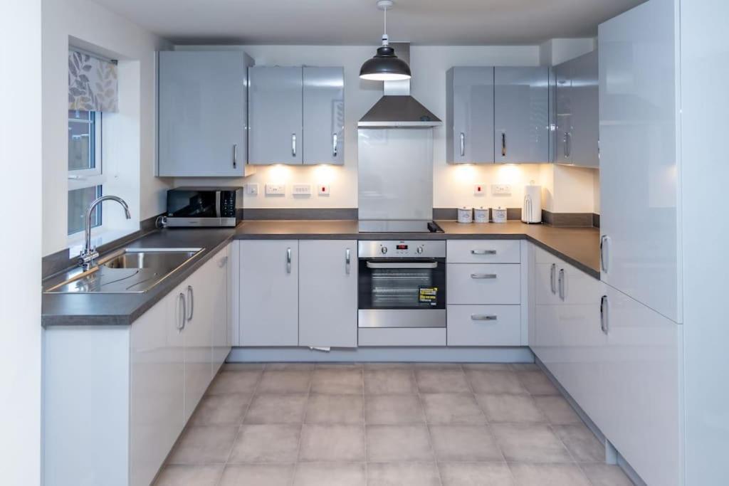 Cozy 3 Bed Sasha House In Beeston Nottingham Villa Bagian luar foto