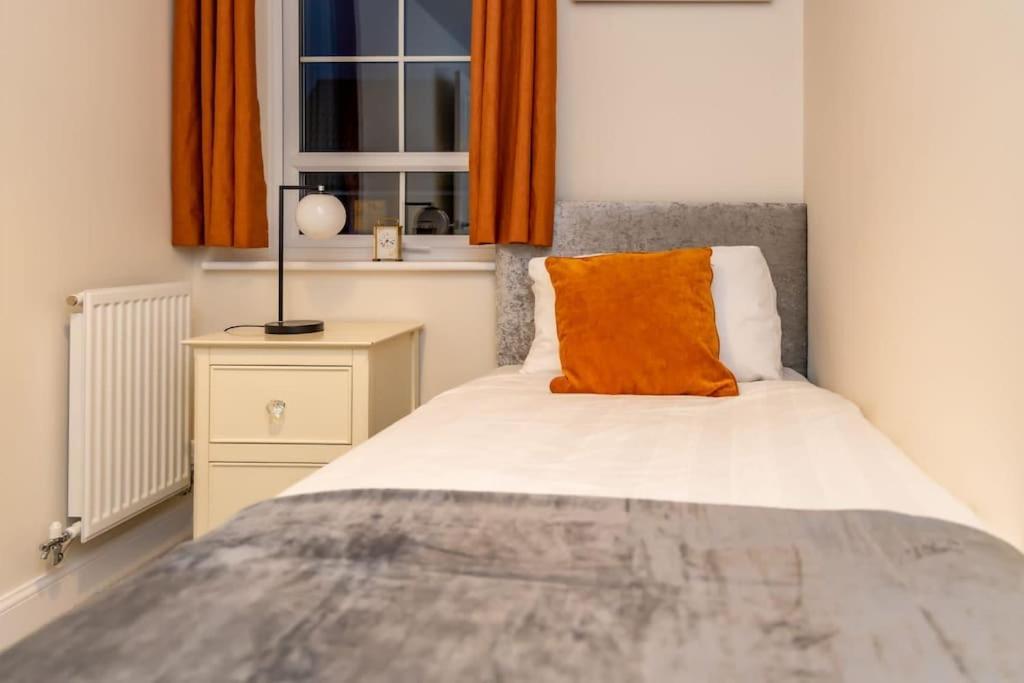 Cozy 3 Bed Sasha House In Beeston Nottingham Villa Bagian luar foto